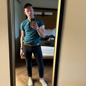 Meet your Posher, Travis